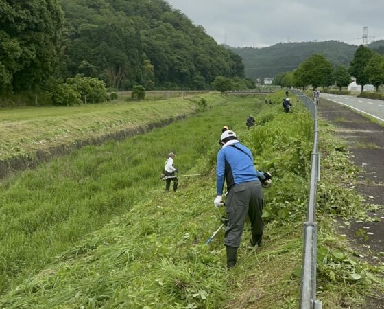 【6月7日: 安口西集落の川刈り・本郷草刈り】